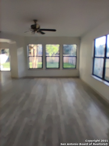 Image 3 of 18 For 9870 Sunset Pl