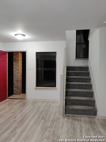 Image 6 of 18 For 9870 Sunset Pl