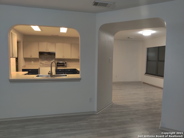 Image 7 of 18 For 9870 Sunset Pl