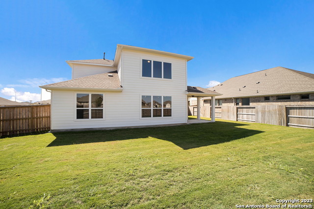 Listing photo id 29 for 461 Foxtail Valley