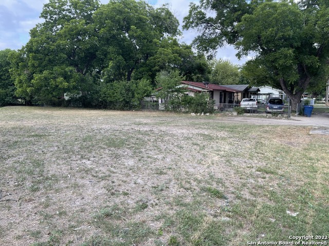 Image 6 of 6 For 310 Uvalde St