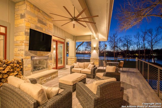 Listing photo id 25 for 164 Cypress Way