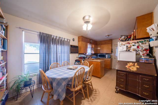 Listing photo id 4 for 19231 Fm 2790 E