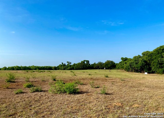 Image 10 of 49 For 13220 E Loop 1604 S