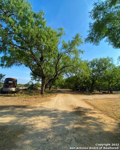 Image 35 of 49 For 13220 E Loop 1604 S