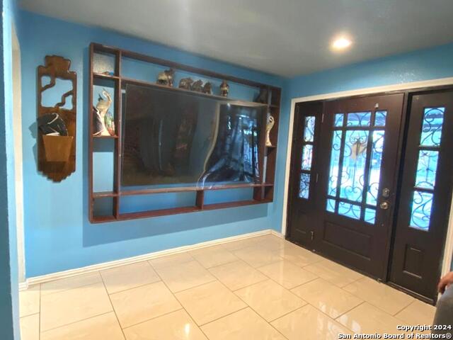 Listing photo id 18 for 203 Saipan Pl