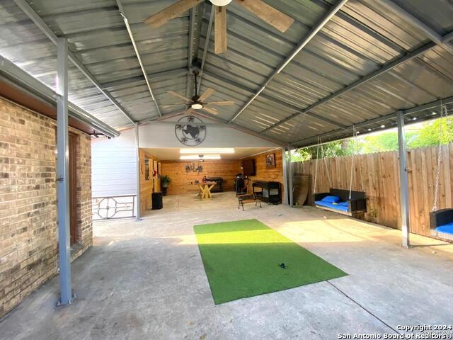 Listing photo id 28 for 203 Saipan Pl