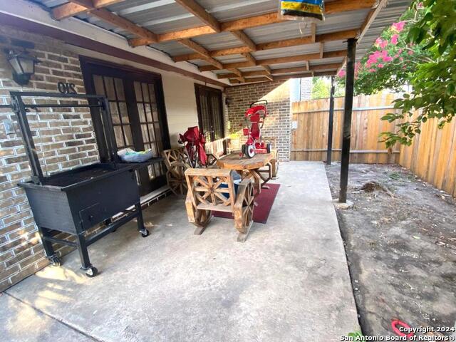 Listing photo id 32 for 203 Saipan Pl