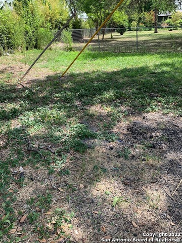 Listing photo id 0 for 0 Ih 10 E 