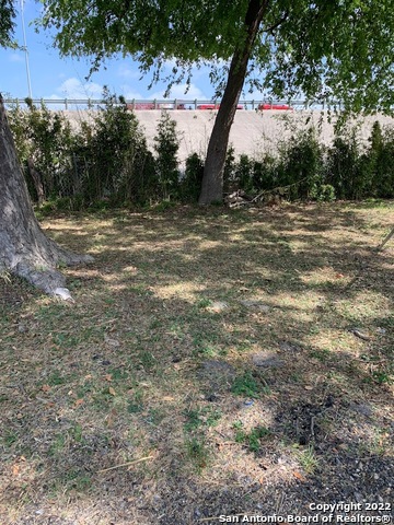 Listing photo id 2 for 0 Ih 10 E 