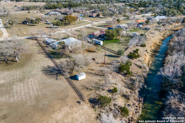 Listing photo id 38 for 302 San Julian Creek Rd