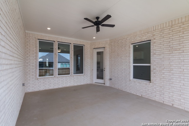 Listing photo id 22 for 2192 Zachry Dr