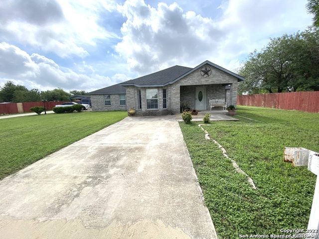 Listing photo id 16 for 1328 Sutherland Springs Rd