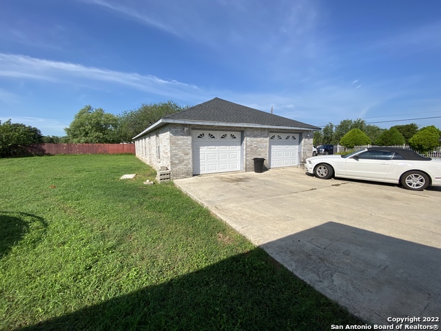 Listing photo id 0 for 1328 Sutherland Springs Rd