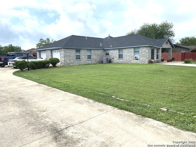 Listing photo id 19 for 1328 Sutherland Springs Rd