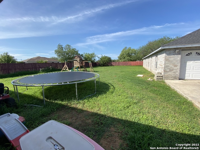 Listing photo id 2 for 1328 Sutherland Springs Rd