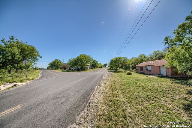 Image 15 of 23 For 12847 Pearsall