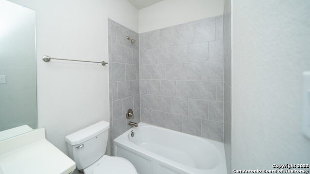 Listing photo id 9 for 7846 Belmont Valley