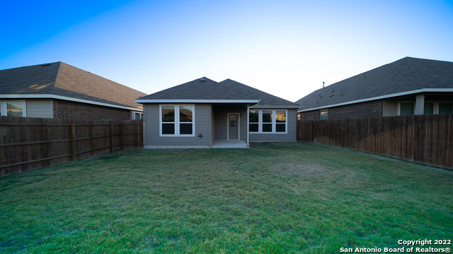 Listing photo id 11 for 7846 Belmont Valley