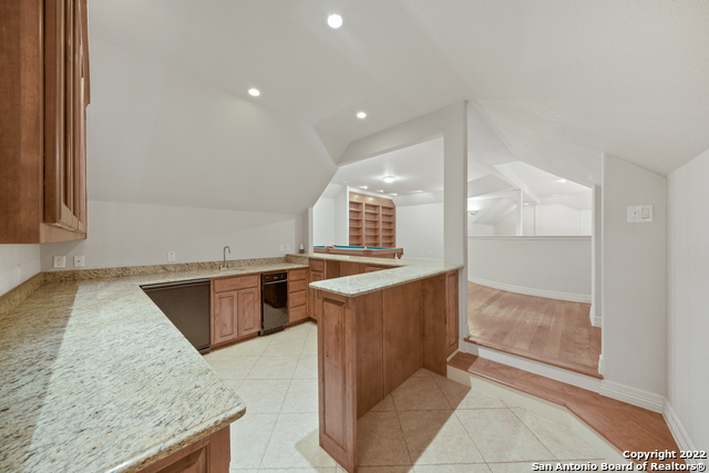 Listing photo id 37 for 9617 Kurre Way