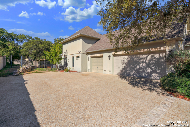 Listing photo id 47 for 9617 Kurre Way