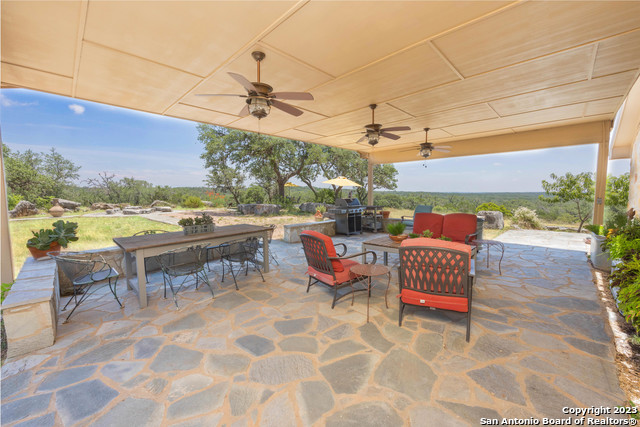 Listing photo id 8 for 440 Private Road 2321