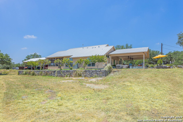 Listing photo id 9 for 440 Private Road 2321