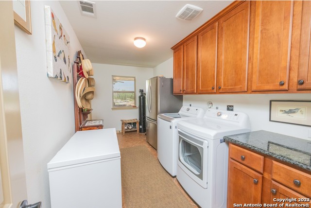 Listing photo id 21 for 440 Private Road 2321