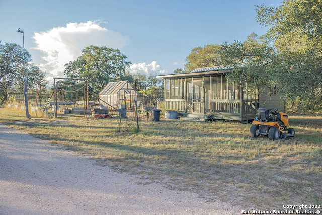 Listing photo id 27 for 440 Private Road 2321