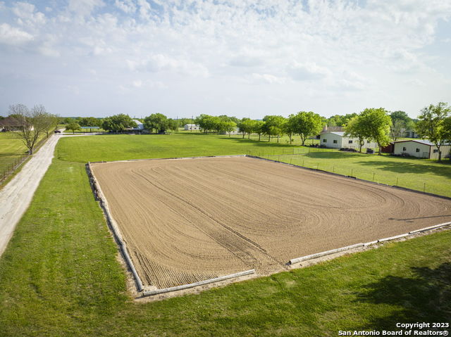 Listing photo id 2 for 1940 Lower Seguin Rd