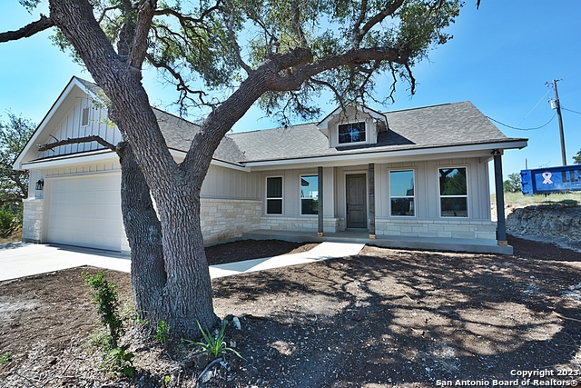 Details for 306 Calvin Barrett S, Blanco, TX 78606