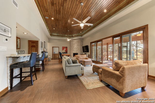 Listing photo id 24 for 850 Bluff Ridge Ct