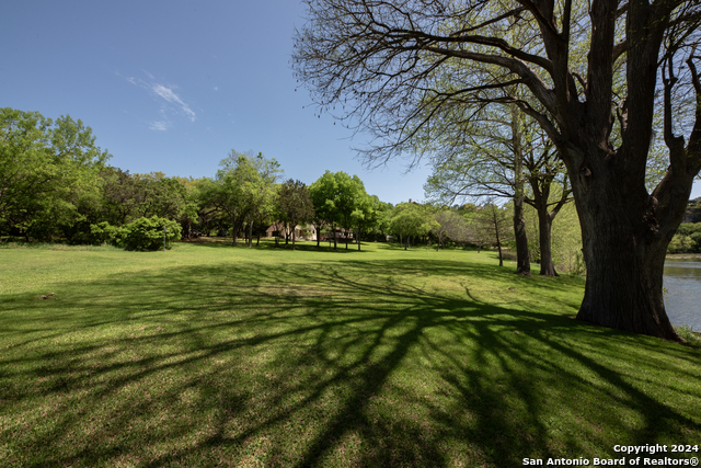 Image 9 of 48 For 850 Bluff Ridge Ct