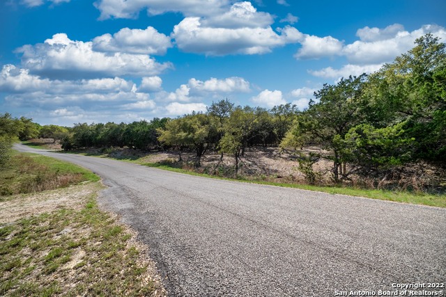 Image 2 of 20 For 1752 Trailridge Dr