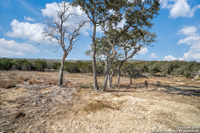 Image 2 of 8 For 1084 Earle Oak Ave