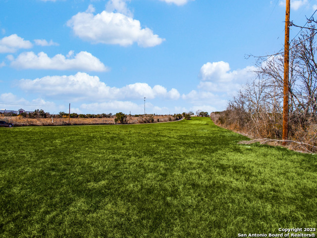 Image 6 of 13 For 17197 Nacogdoches Rd