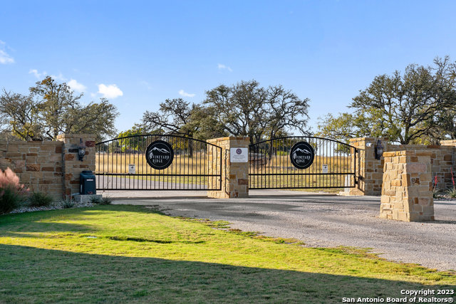 Image 2 of 36 For Lot 91 Axis Cir