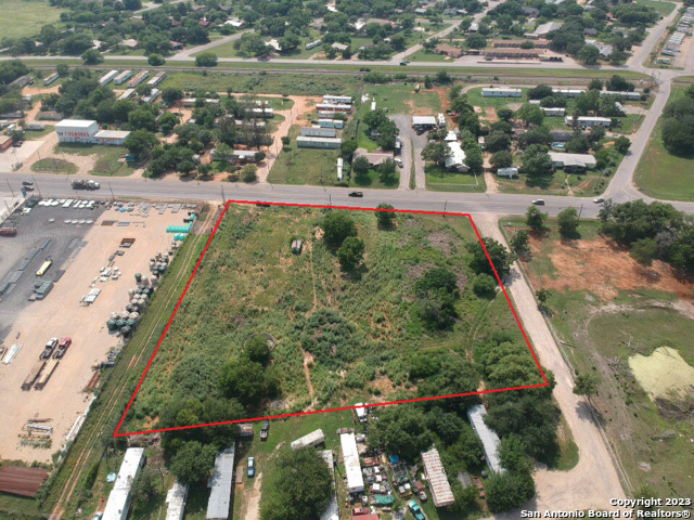 Listing photo id 1 for 1600 Bi 35  