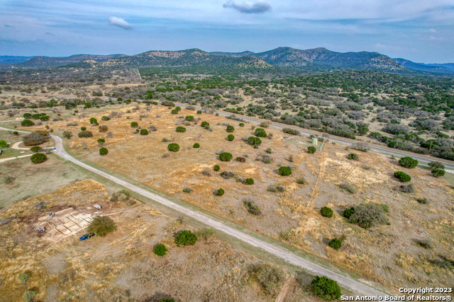 Image 4 of 6 For 19240 Ranch Road 337 W