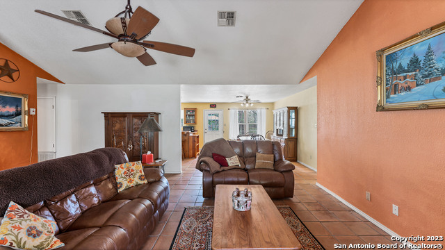 Listing photo id 28 for 960 Cr 439  