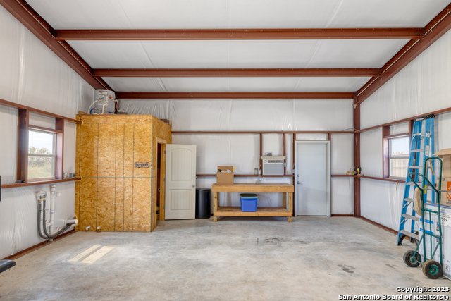 Image 49 of 74 For 2371 Ranch Road 187 N