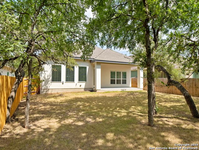 Listing photo id 23 for 530 Carriage House  42