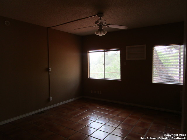 Listing photo id 19 for 1203 Walnut Ave N