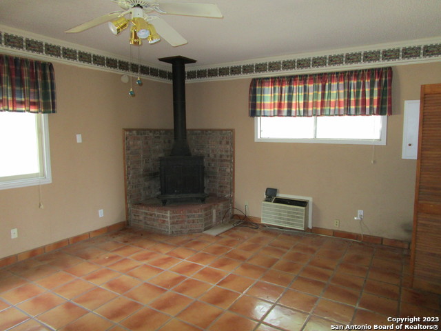 Listing photo id 24 for 1203 Walnut Ave N