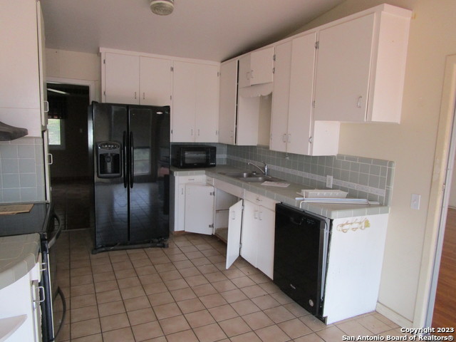 Listing photo id 25 for 1203 Walnut Ave N