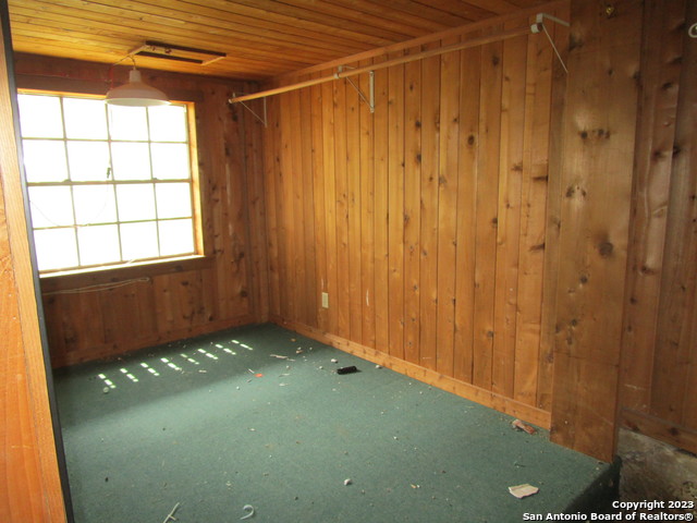 Listing photo id 32 for 1203 Walnut Ave N