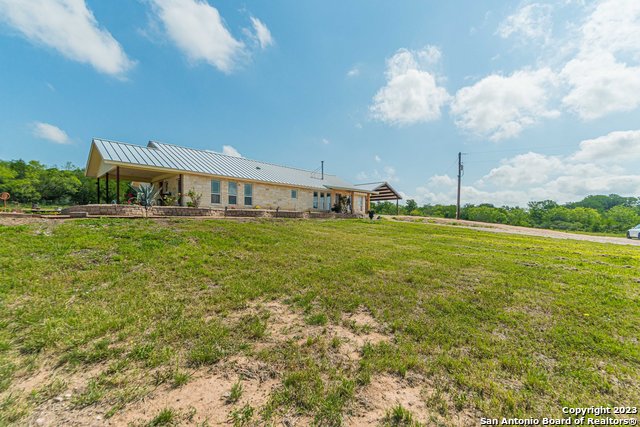 Listing photo id 58 for 2780 Dreibrodt Rd