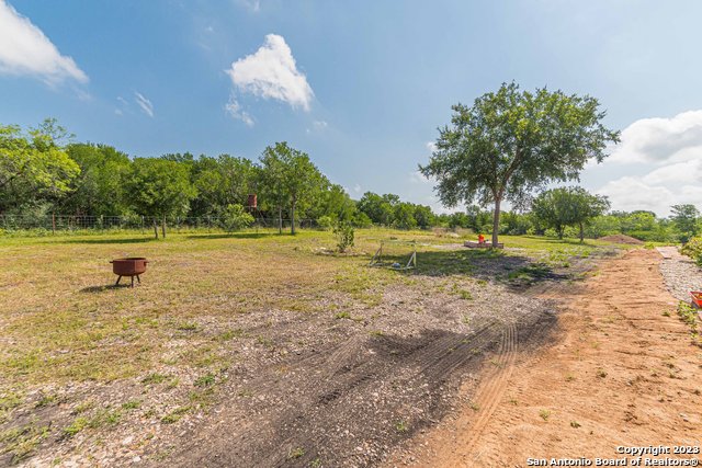 Listing photo id 97 for 2780 Dreibrodt Rd