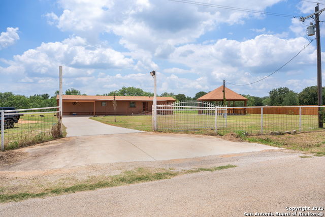 Details for 5030 Blackhill Rd, Floresville, TX 78114