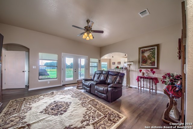 Listing photo id 4 for 10936 Us Hwy 87 W